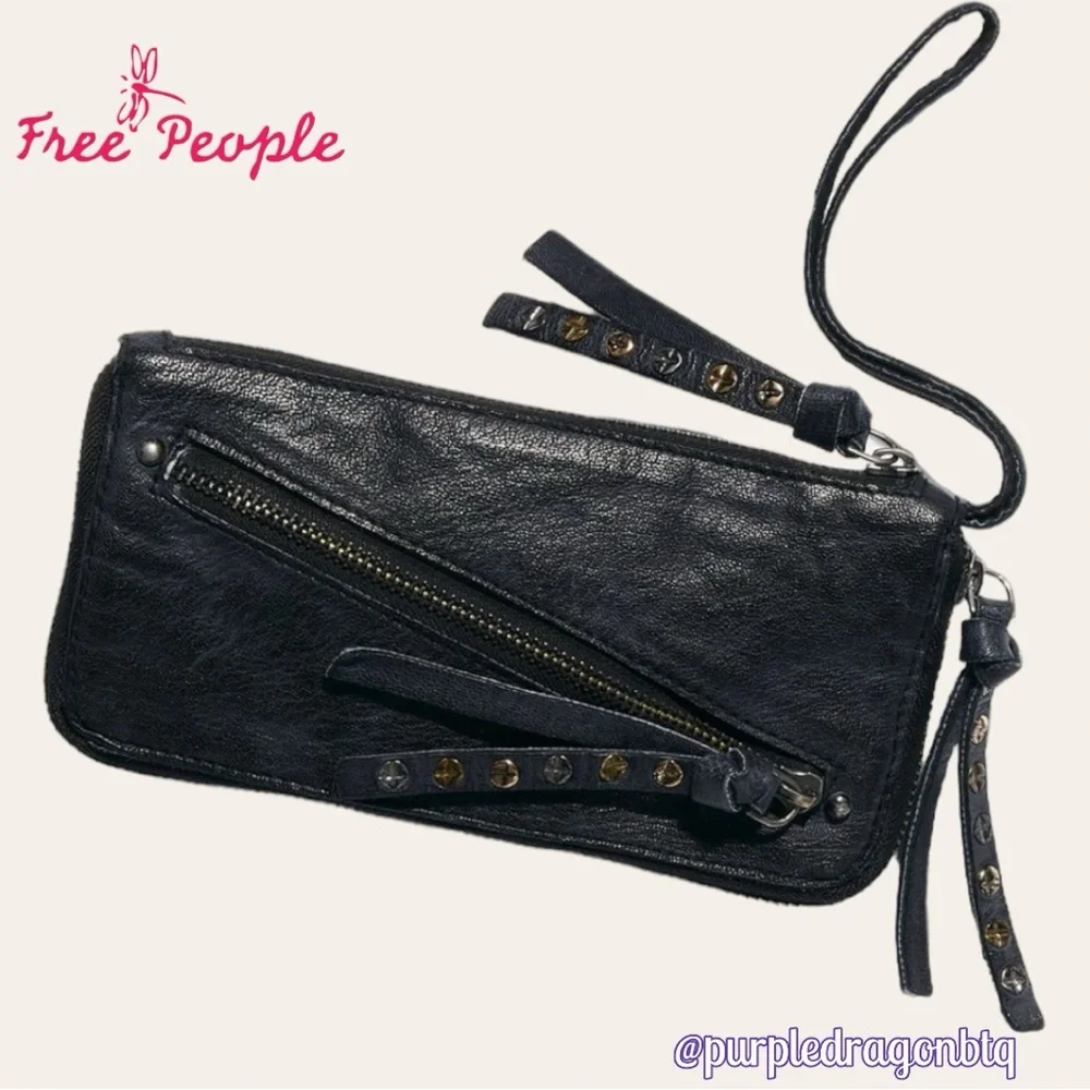 FREE PEOPLE DISTRESSED LEATHER WALLET NWT